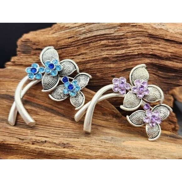 Vintage 2"‎ Silvertone Brooch with Light and Dark Purple Stones - Picture 2 of 2